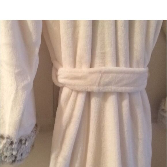 NEW Carole Hochman Ladies Long Full Length Plush Robe, Cream Beige Collar Cuff S - Picture 12 of 12